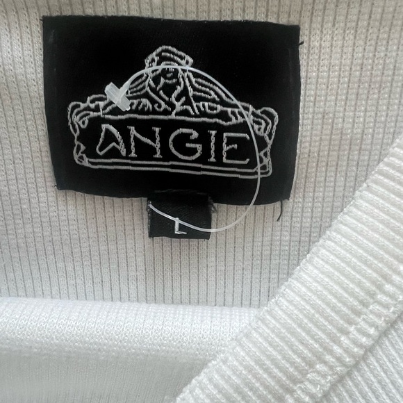 Angie Cream Sleeveless Fitted Crop Tank Top - Picture 4 of 5